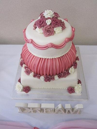 shabby chic wedding cake - Cake by Anne dillon