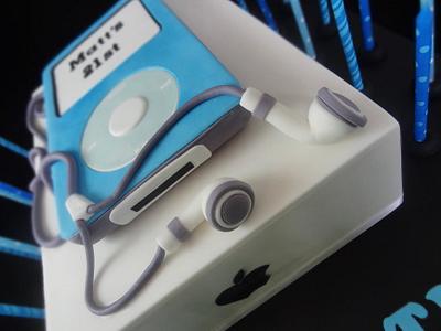 IPod Classic 21st - Cake by Eleanor Heaphy