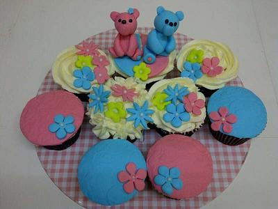 teddy bear cuppies  - Cake by Que's Cakes