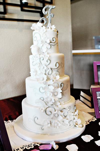 White with touch of silver Wedding cake - Cake by sking