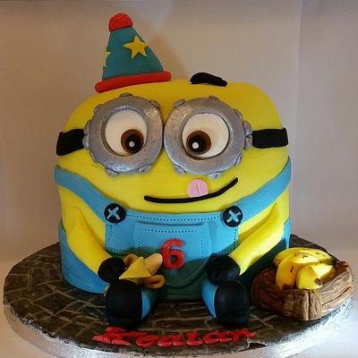 Banana Minion - Cake by cakefiction