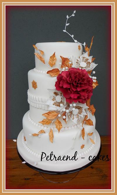  Peony red and gold snowflakes - Cake by Petraend