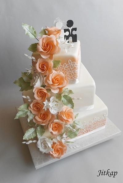 Wedding cake with orange roses - Cake by Jitkap