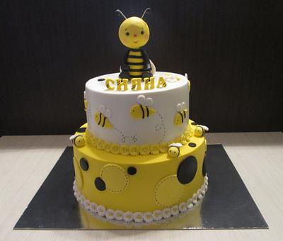Baby Bumble Bee - Cake by sansil (Silviya Mihailova)