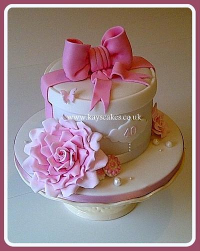 40th BIRTHDAY HAT BOX CAKE - Cake by Kays Cakes