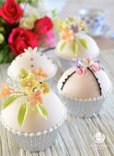 Keepsake Corsage Cupcakes - Cake by Hilary Rose Cupcakes