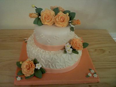 Fondant roses - Cake by Kimberly