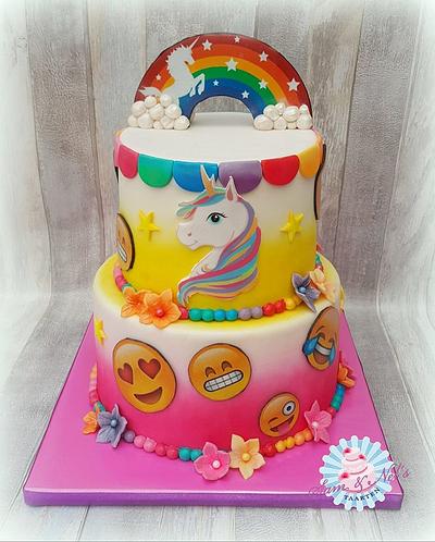 Unicorn Emoticon cake - Cake by Sam & Nel's Taarten