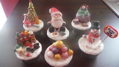 My Christmassy Cupcakes - Cake by CupNcakesbyivy