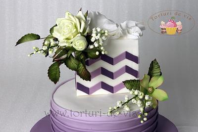 Purple cake with white roses - Cake by Viorica Dinu