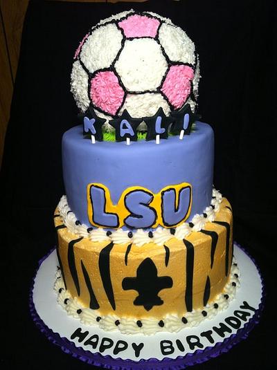 Soccer and Football - Cake by HOPE
