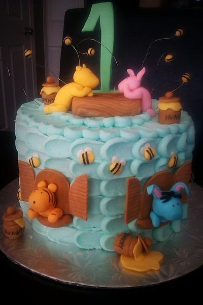 Classic Winnie - Cake by The Cakery 