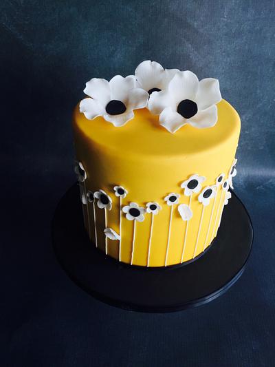 Buttercup Yellow cake - Cake by Una's Cake Studio
