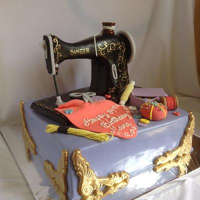Sewing Machine Cake - Cake by sweetmischiefja