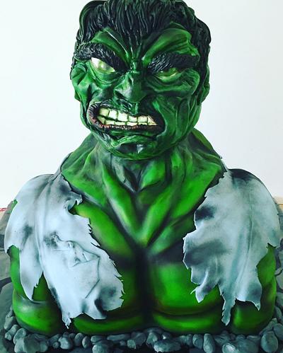 Hulk bust  - Cake by Andrea 