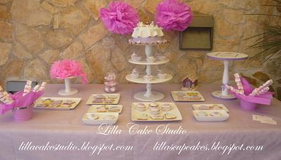 Shabby Chic Sweet Table - Cake by Lilla's Cupcakes