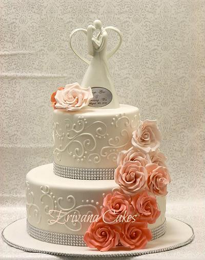 Coral and white wedding cake - Cake by erivana