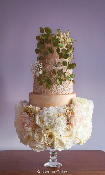 Gold textures with beech wreath and floral base - Cake by Kasserina Cakes