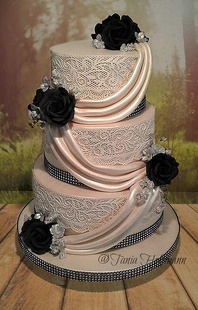 lace n roses - Cake by Grans Cakes