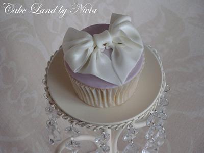 Bow cupcake - Cake by Nivia