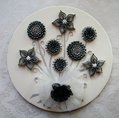 Monochrome Metallic Bouquet - Cake by Mandy's Sugarcraft
