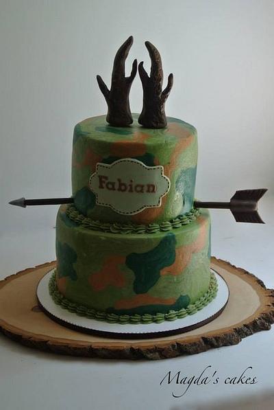 antlers and camo - Cake by Magda's cakes