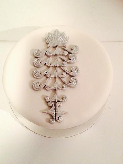 Baroque xmas tree - Cake by lesley hawkins