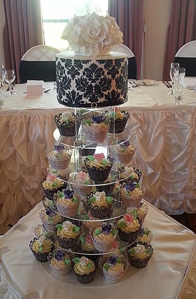 Simple wedding cake and cupcakes - Cake by The Custom Piece of Cake