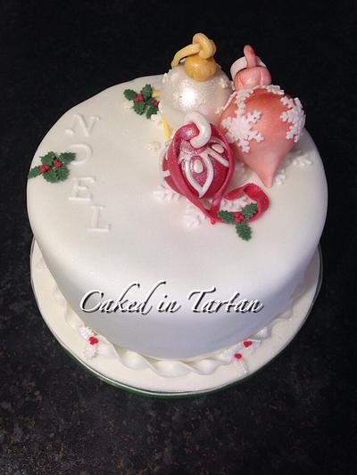 Christmas baubles - Cake by Liz