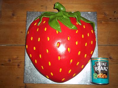 Strawberry cake - Cake by femmebrulee