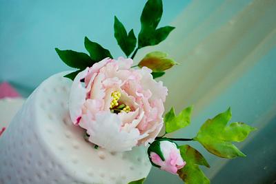 Cake for the world cancer day Sugar flowers and Bloom - Cake by JudeCreations