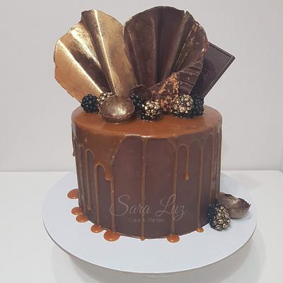 Chocolate and SaltedCaramel Drip Cake  - Cake by Sara Luz