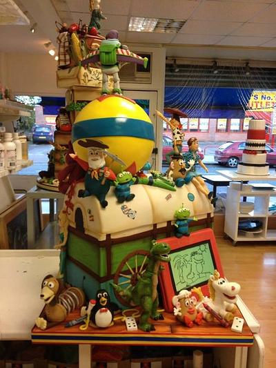 Gold award winning Toy story cake - Cake by Richardscakes