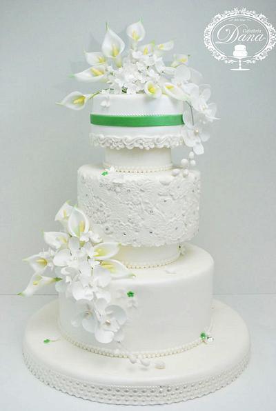 Calla lily wedding cake - Cake by Cofetaria Dana
