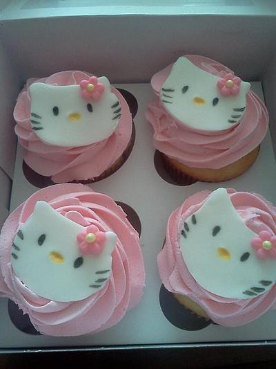 Hello Kitty Cupcakes  - Cake by jujucakes