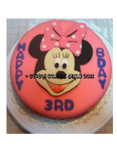Minnie Mouse Cake - Cake by BlueFairyConfections