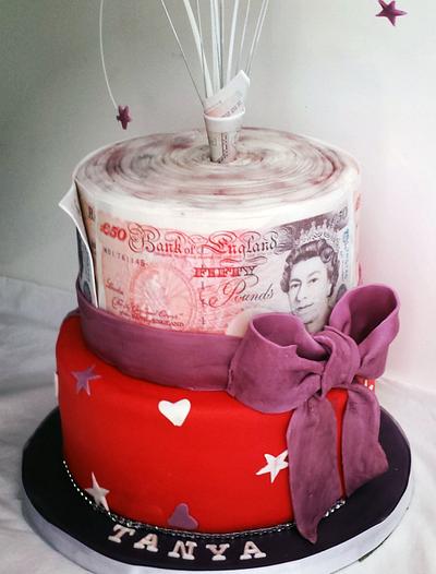 Cash Roll Cake - Cake by Roberta 