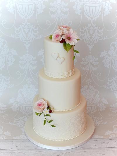 wedding cake - Cake by vargasz