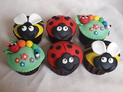 Bee's, Lady bird's, wriggly worms and Thomas the tank! - Cake by Maxine Quinnell