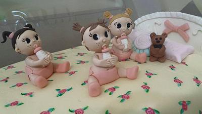 Babies on the bed - Cake by Lolo 