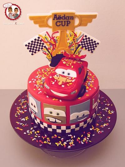Lightning McQueen win the Piston Cup - Cake by CAKE RÉVOL