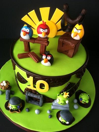 Angry birds - Cake by CakesbyAngelaMorrison