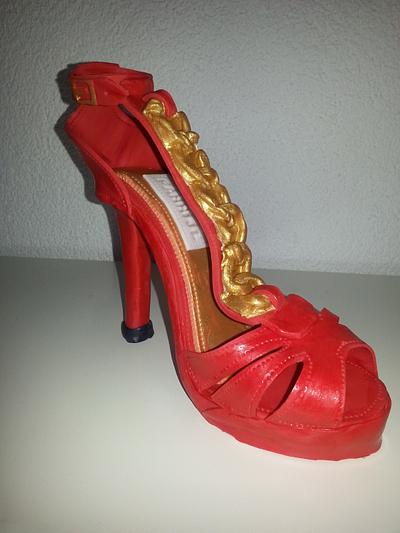 High Heel in Red and Gold - Cake by Weys Cakes