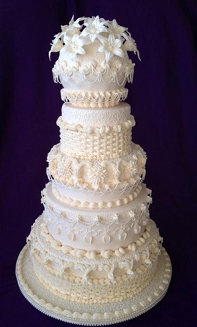 Royal icing wedding cake - Cake by Cake Garden 