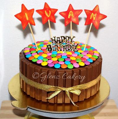 Kit Kat Birthday cake - Cake by Glenyfer Wilson