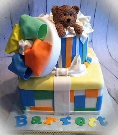 Teddy bear gift box  - Cake by Skmaestas
