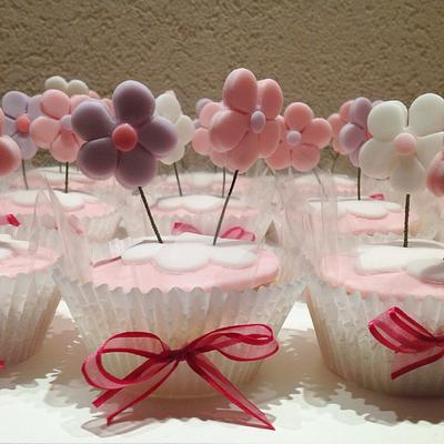 Flower cupcake - Cake by Cláudia Oliveira