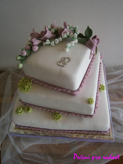 Wedding cake - my first one :) - Cake by Lenka Budinova - Dorty Karez