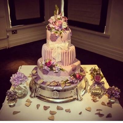 vintage wedding cake - Cake by holliessweetcakes1