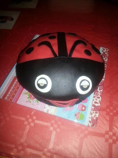 ladybug - Cake by becky